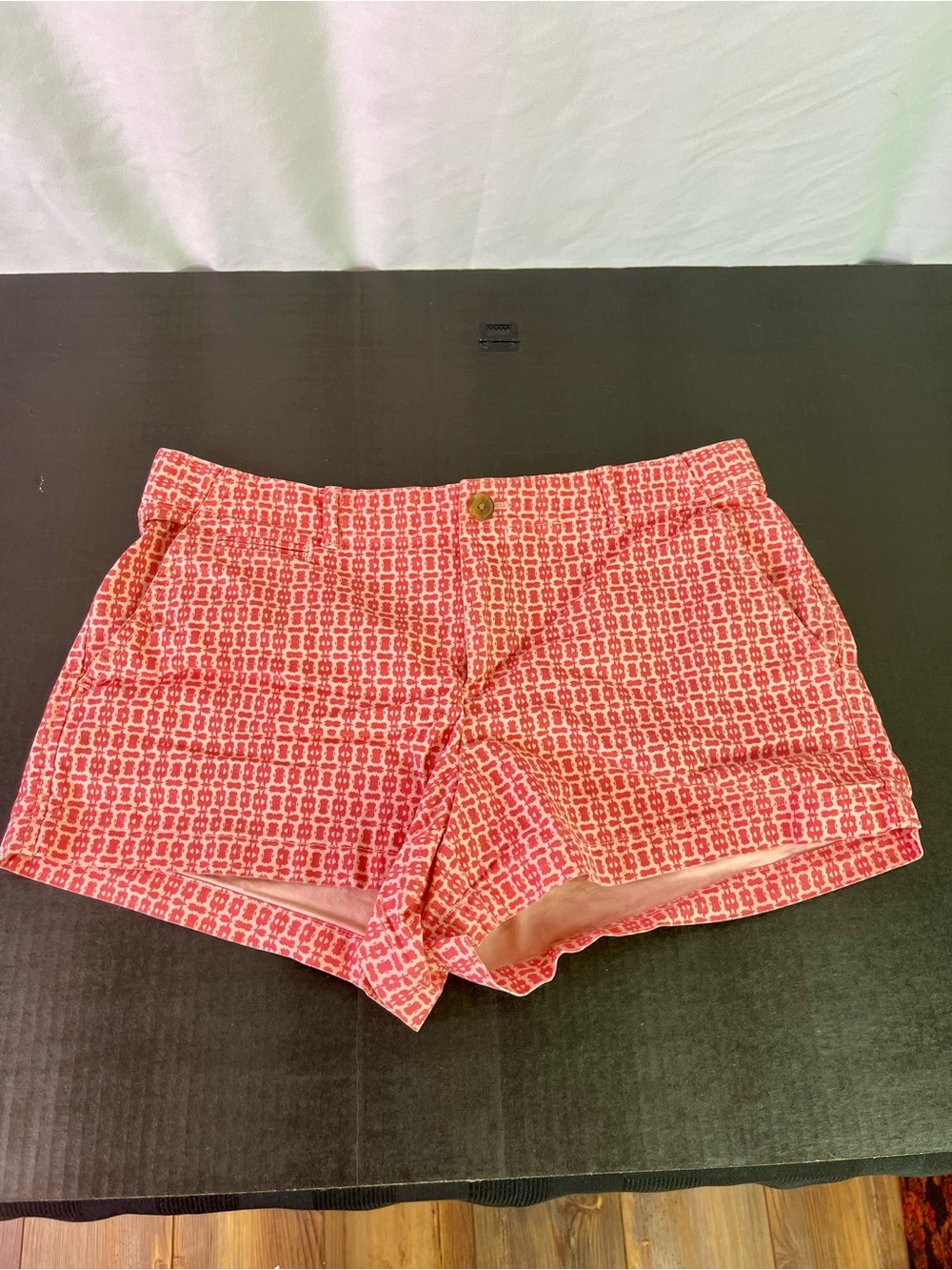 GAP Coral Pink Geometric Mid-Waist Shorts